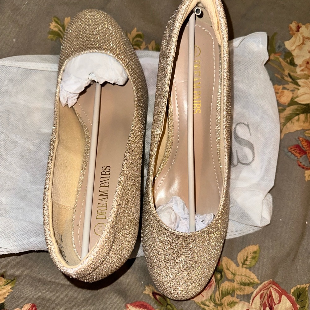 Dream Pairs Women's Sparkling Gold Heels